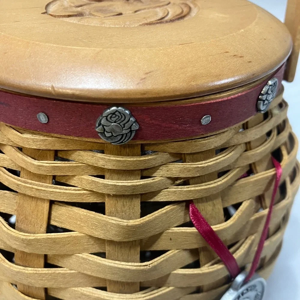 Longaberger 2004 Pasadena Tournament of Roses Basket Carved Lid Handwoven Rustic